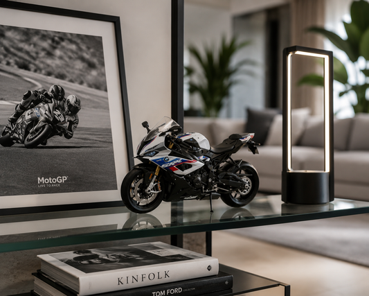 BMW S1000RR 1:9 Scale Diecast Motorcycle Model – Premium Collectible Toy.